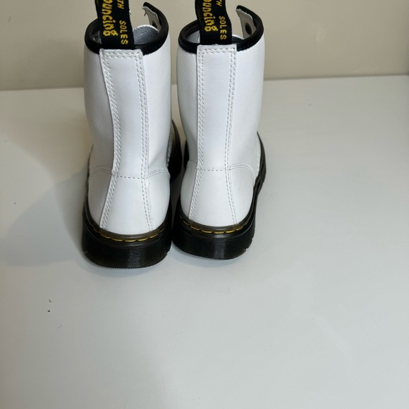 Dr. Martens Zavala 8-Eyelet Combat Boot, NWOT size 7 - Picture 5 of 10